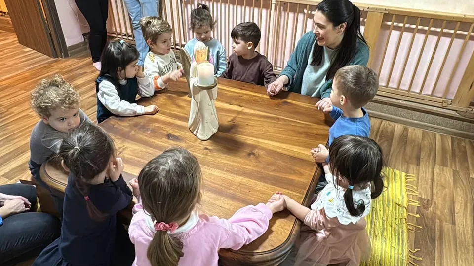 Magia Ritmului: Cum Arată o Zi în Grădinița Noastră